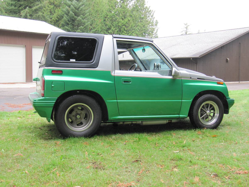 Illustration for article titled At $18,500, Would You Toy With The Idea Of Buying This Streetable 1989 Geo Tracker Dragster?